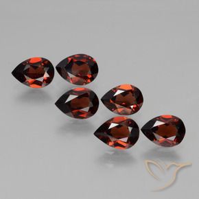 Shop natural 4.88ct ディープレッド パイロープガーネット gems, 洋梨の形, from モザンビーグ at GemSelect. In stock, global shipping!