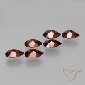 Shop natural 4.88ct ディープレッド パイロープガーネット gems, 洋梨の形, from モザンビーグ at GemSelect. In stock, global shipping!