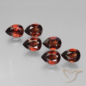 Shop natural 5.02ct ディープレッド パイロープガーネット gems, 洋梨の形, from モザンビーグ at GemSelect. In stock, global shipping!