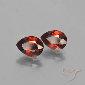 Shop natural 1.80ct 明るい赤 パイロープガーネット gems, 洋梨の形, from モザンビーグ at GemSelect. In stock, global shipping!