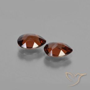 Shop natural 1.62ct ダークレッド パイロープガーネット gems, 洋梨の形, from モザンビーグ at GemSelect. In stock, global shipping!