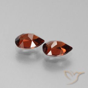 Shop natural 1.80ct ミディアムレッド パイロープガーネット gems, 洋梨の形, from モザンビーグ at GemSelect. In stock, global shipping!