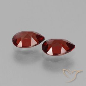 Shop natural 1.68ct ダークレッド パイロープガーネット gems, 洋梨の形, from モザンビーグ at GemSelect. In stock, global shipping!