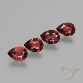 Shop natural 3.06ct ダークレッド パイロープガーネット gems, 洋梨の形, from モザンビーグ at GemSelect. In stock, global shipping!
