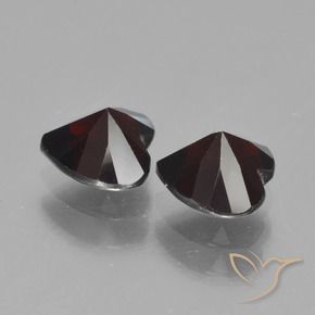 Shop natural 1.89ct 黒がかった赤 パイロープガーネット gems, 心臓, from モザンビーグ at GemSelect. In stock, global shipping!