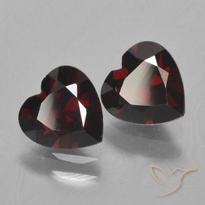 Shop natural 1.71ct 黒がかった赤 パイロープガーネット gems, 心臓, from モザンビーグ at GemSelect. In stock, global shipping!
