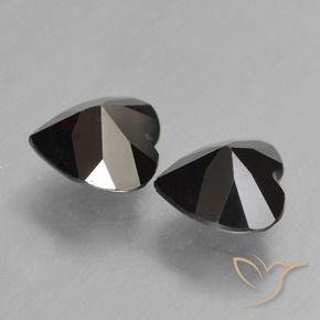 Shop natural 1.66ct ダークレッド パイロープガーネット gems, 心臓, from モザンビーグ at GemSelect. In stock, global shipping!