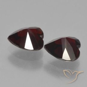 Shop natural 1.70ct ダークレッド パイロープガーネット gems, 心臓, from モザンビーグ at GemSelect. In stock, global shipping!