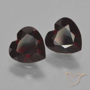 Shop natural 1.71ct ダークレッド パイロープガーネット gems, 心臓, from モザンビーグ at GemSelect. In stock, global shipping!