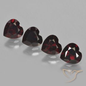 Shop natural 3.82ct ダークレッド パイロープガーネット gems, 心臓, from モザンビーグ at GemSelect. In stock, global shipping!