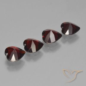 Shop natural 2.91ct 黒がかった赤 パイロープガーネット gems, 心臓, from モザンビーグ at GemSelect. In stock, global shipping!
