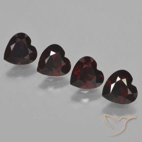 Shop natural 3.24ct 黒がかった赤 パイロープガーネット gems, 心臓, from モザンビーグ at GemSelect. In stock, global shipping!