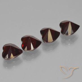 Shop natural 3.81ct 黒がかった赤 パイロープガーネット gems, 心臓, from モザンビーグ at GemSelect. In stock, global shipping!