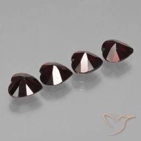 Shop natural 3.17ct ダークレッド パイロープガーネット gems, 心臓, from モザンビーグ at GemSelect. In stock, global shipping!