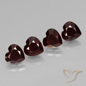 Shop natural 3.50ct ダークレッド パイロープガーネット gems, 心臓, from モザンビーグ at GemSelect. In stock, global shipping!