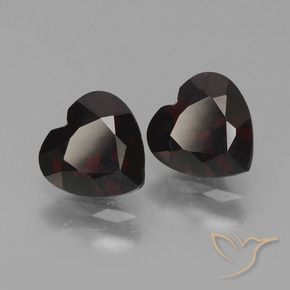 Shop natural 1.78ct ダークレッド パイロープガーネット gems, 心臓, from モザンビーグ at GemSelect. In stock, global shipping!