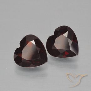 Shop natural 1.52ct 黒がかった赤 パイロープガーネット gems, 心臓, from モザンビーグ at GemSelect. In stock, global shipping!