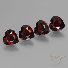 Shop natural 3.02ct 黒がかった赤 パイロープガーネット gems, 心臓, from モザンビーグ at GemSelect. In stock, global shipping!