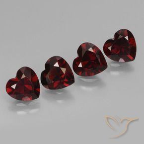 Shop natural 3.29ct 濃いブラッドレッド パイロープガーネット gems, 心臓, from モザンビーグ at GemSelect. In stock, global shipping!