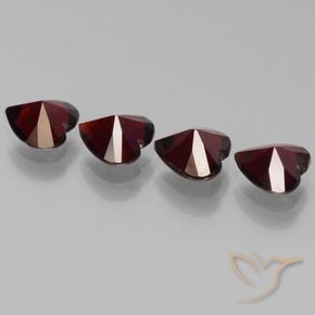 Shop natural 3.16ct 黒がかった赤 パイロープガーネット gems, 心臓, from モザンビーグ at GemSelect. In stock, global shipping!