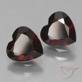 Shop natural 1.68ct 黒がかった赤 パイロープガーネット gems, 心臓, from モザンビーグ at GemSelect. In stock, global shipping!