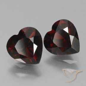 Shop natural 1.77ct 黒がかった赤 パイロープガーネット gems, 心臓, from モザンビーグ at GemSelect. In stock, global shipping!