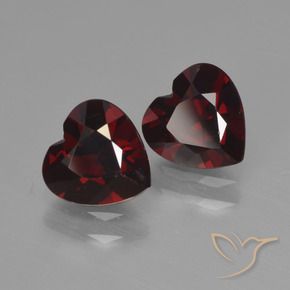 Shop natural 1.78ct ダークレッド パイロープガーネット gems, 心臓, from モザンビーグ at GemSelect. In stock, global shipping!