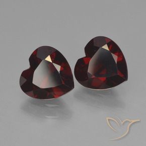 Shop natural 1.77ct ディープレッド パイロープガーネット gems, 心臓, from モザンビーグ at GemSelect. In stock, global shipping!