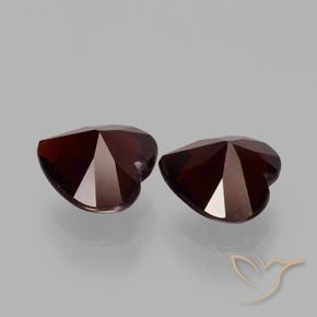 Shop natural 1.87ct ダークレッド パイロープガーネット gems, 心臓, from モザンビーグ at GemSelect. In stock, global shipping!