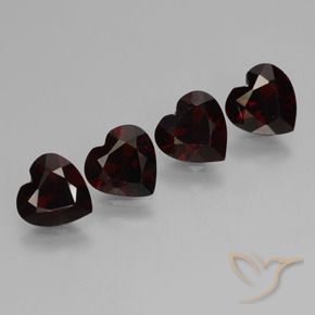 Shop natural 2.88ct 黒がかった赤 パイロープガーネット gems, 心臓, from モザンビーグ at GemSelect. In stock, global shipping!