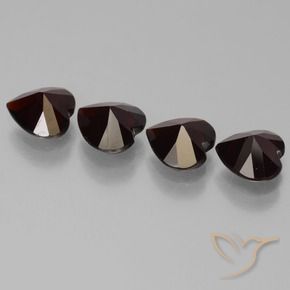 Shop natural 3.25ct 黒がかった赤 パイロープガーネット gems, 心臓, from モザンビーグ at GemSelect. In stock, global shipping!