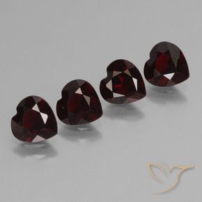 Shop natural 2.98ct 黒がかった赤 パイロープガーネット gems, 心臓, from モザンビーグ at GemSelect. In stock, global shipping!