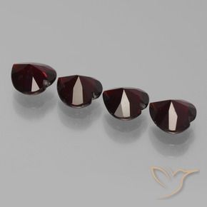Shop natural 2.98ct 黒がかった赤 パイロープガーネット gems, 心臓, from モザンビーグ at GemSelect. In stock, global shipping!