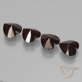 Shop natural 3.23ct 黒がかった赤 パイロープガーネット gems, 心臓, from モザンビーグ at GemSelect. In stock, global shipping!