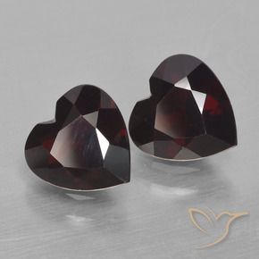 Shop natural 1.63ct 黒がかった赤 パイロープガーネット gems, 心臓, from モザンビーグ at GemSelect. In stock, global shipping!