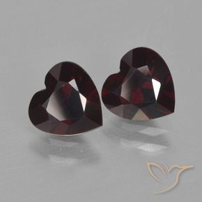 Shop natural 1.73ct 黒がかった赤 パイロープガーネット gems, 心臓, from モザンビーグ at GemSelect. In stock, global shipping!