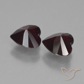 Shop natural 1.73ct 黒がかった赤 パイロープガーネット gems, 心臓, from モザンビーグ at GemSelect. In stock, global shipping!