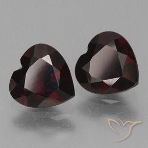 Shop natural 1.70ct ダークレッド パイロープガーネット gems, 心臓, from モザンビーグ at GemSelect. In stock, global shipping!