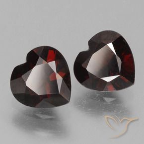 Shop natural 1.78ct 黒がかった赤 パイロープガーネット gems, 心臓, from モザンビーグ at GemSelect. In stock, global shipping!