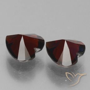 Shop natural 1.75ct ダークレッド パイロープガーネット gems, 心臓, from モザンビーグ at GemSelect. In stock, global shipping!