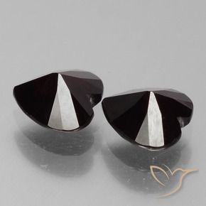 Shop natural 1.73ct ダークレッド パイロープガーネット gems, 心臓, from モザンビーグ at GemSelect. In stock, global shipping!