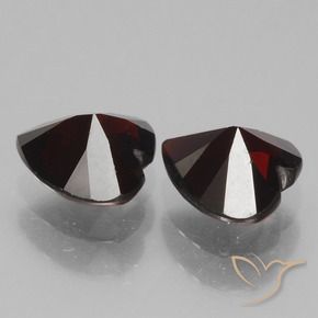 Shop natural 1.75ct ダークレッド パイロープガーネット gems, 心臓, from モザンビーグ at GemSelect. In stock, global shipping!