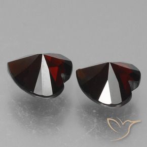 Shop natural 1.95ct ダークレッド パイロープガーネット gems, 心臓, from モザンビーグ at GemSelect. In stock, global shipping!