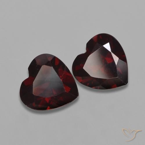Shop natural 1.68ct ダークレッド パイロープガーネット gems, 心臓, from モザンビーグ at GemSelect. In stock, global shipping!