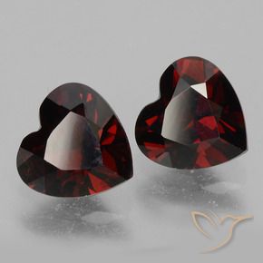 Shop natural 1.80ct ダークレッド パイロープガーネット gems, 心臓, from モザンビーグ at GemSelect. In stock, global shipping!