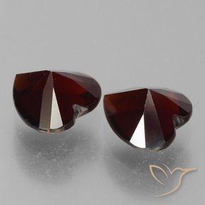 Shop natural 1.80ct ダークレッド パイロープガーネット gems, 心臓, from モザンビーグ at GemSelect. In stock, global shipping!