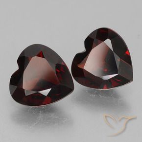 Shop natural 1.61ct 黒がかった赤 パイロープガーネット gems, 心臓, from モザンビーグ at GemSelect. In stock, global shipping!