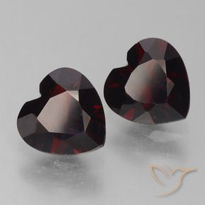 Shop natural 1.64ct ダークレッド パイロープガーネット gems, 心臓, from モザンビーグ at GemSelect. In stock, global shipping!