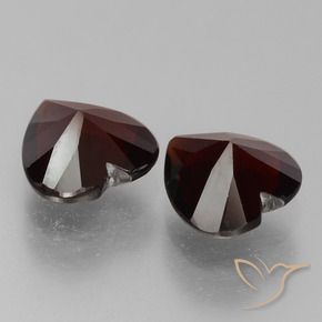 Shop natural 1.64ct ダークレッド パイロープガーネット gems, 心臓, from モザンビーグ at GemSelect. In stock, global shipping!