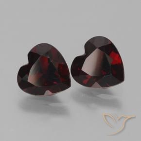 Shop natural 1.90ct 黒がかった赤 パイロープガーネット gems, 心臓, from モザンビーグ at GemSelect. In stock, global shipping!